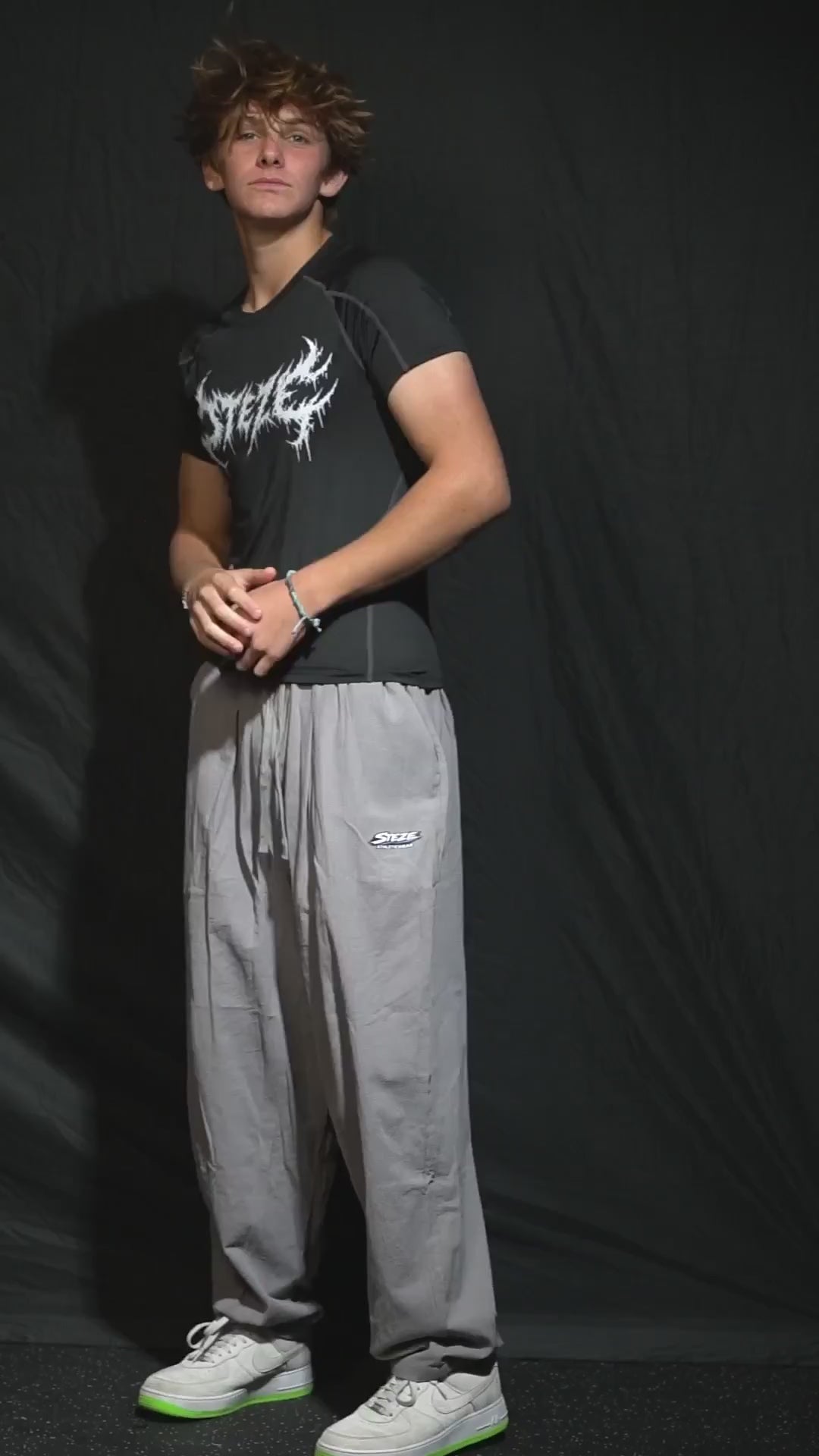 STEZE Linen Pant in gray, fit video